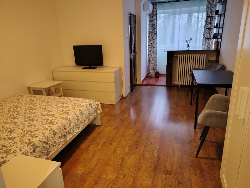 Titan, str. Constantin Brancusi, ac, tv